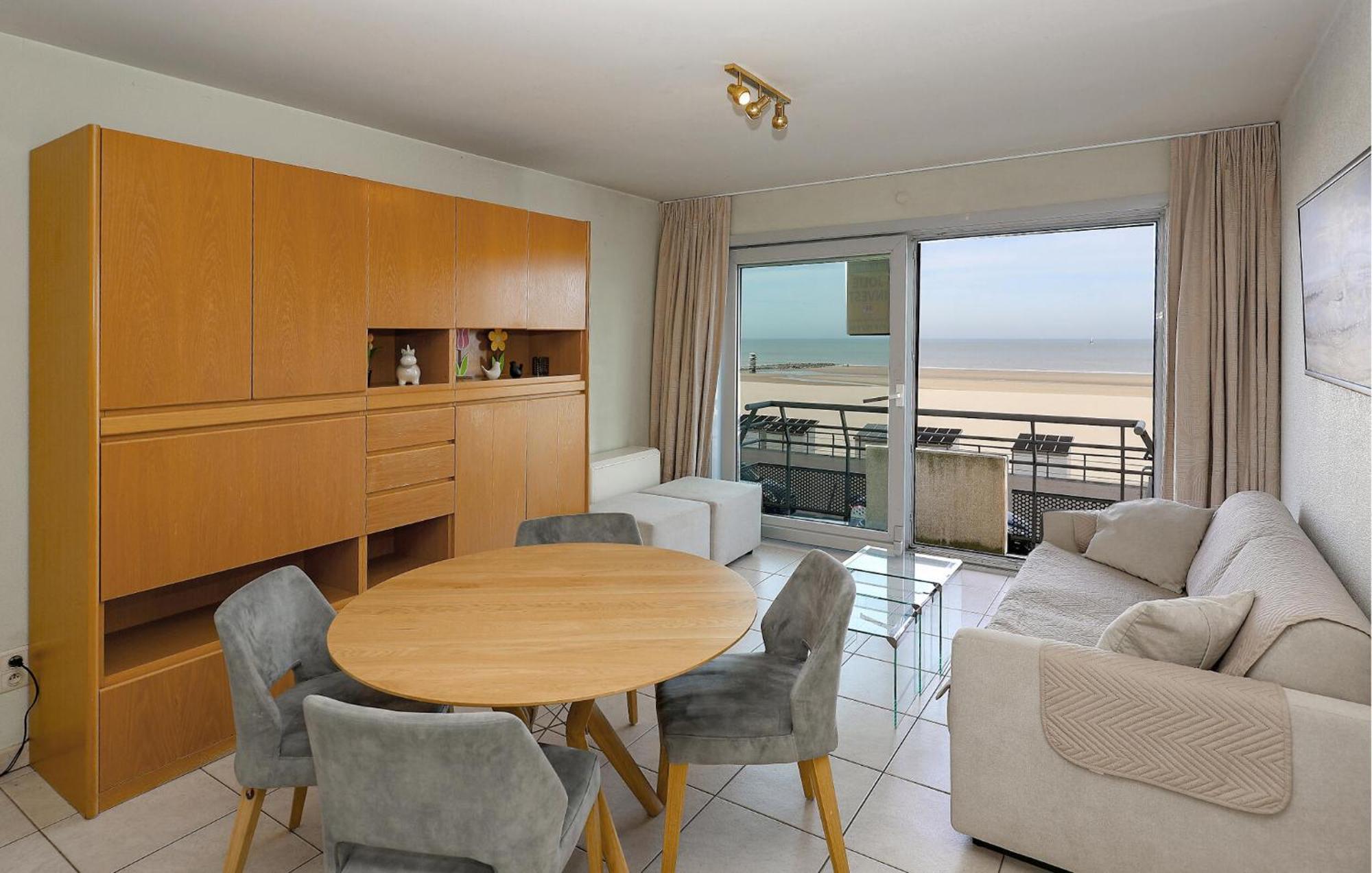 Awesome Apartment In Oostende With House Sea View Exterior photo